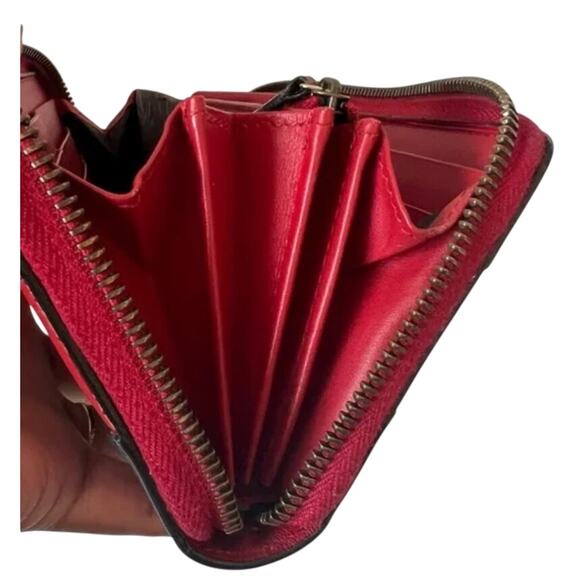 GUCCI Queen Margaret Bee-embellished Leather Zip Around Wallet - Picture 7 of 13